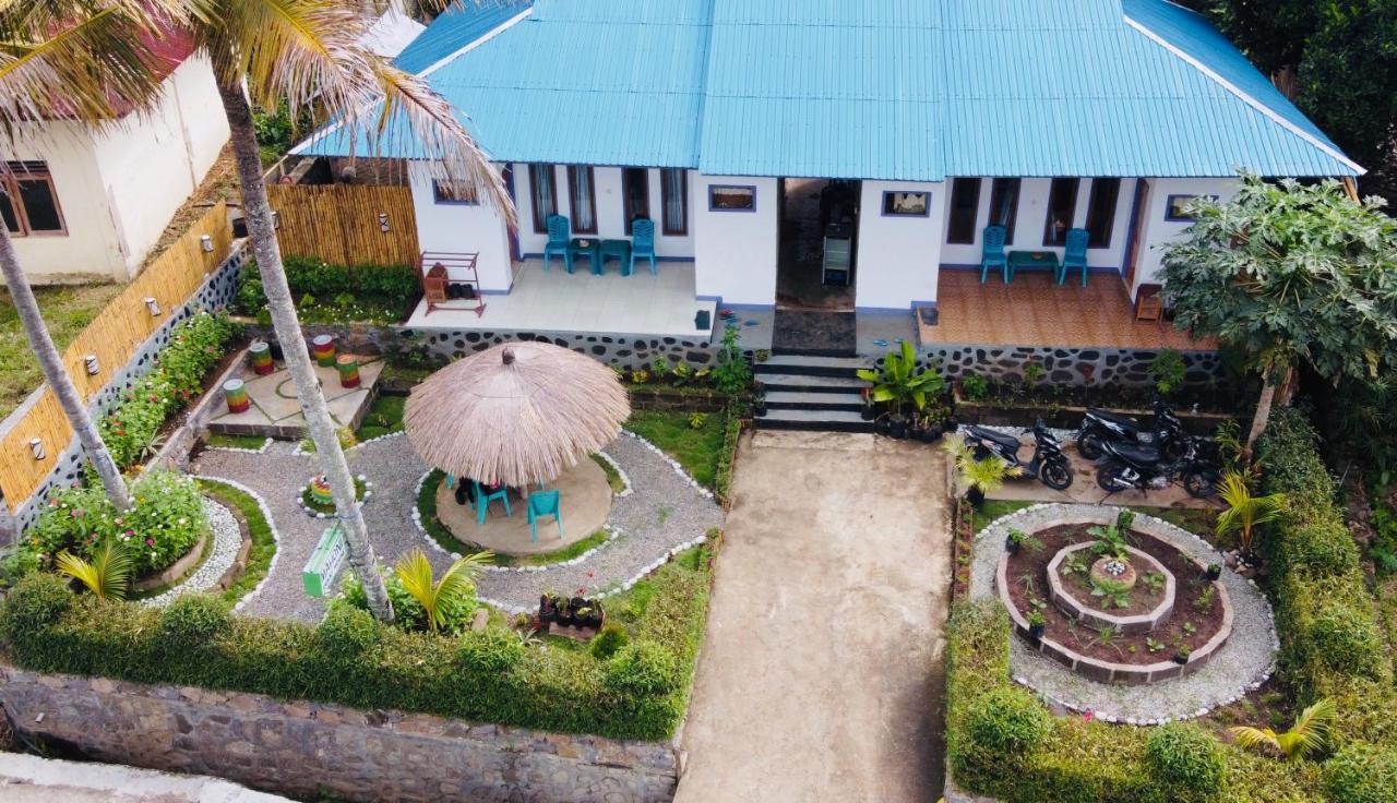 Mahoni Guest House เคลิมูตู ภายนอก รูปภาพ